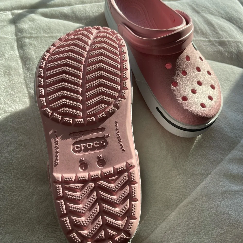 Pink Crocs - Picture 6 of 6